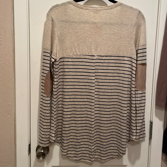 Micro-suede patch elbow patch top - Picture 5 of 5